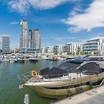 Faltom 26 Yacht Park Z Tarasem Parking * Gdynia