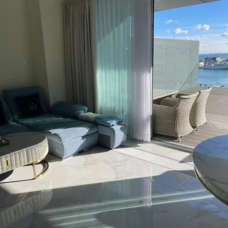 Faltom 26 Yacht Park Z Tarasem Apartment