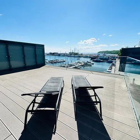 Faltom 26 Yacht Park Z Tarasem * Γκντίνια