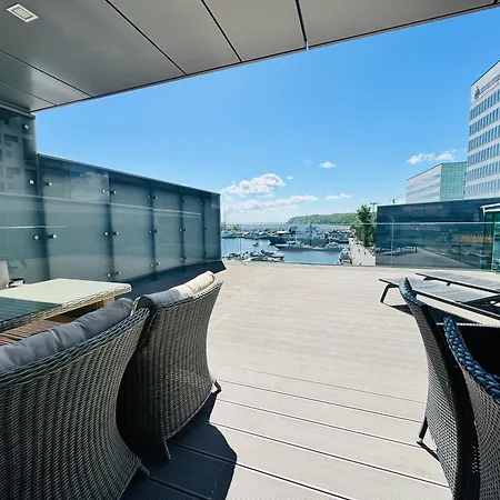 Faltom 26 Yacht Park Z Tarasem Parking Apartman Gdynia