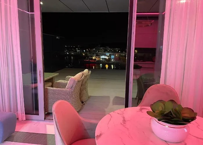 Faltom 26 Yacht Park Z Tarasem Gdynia