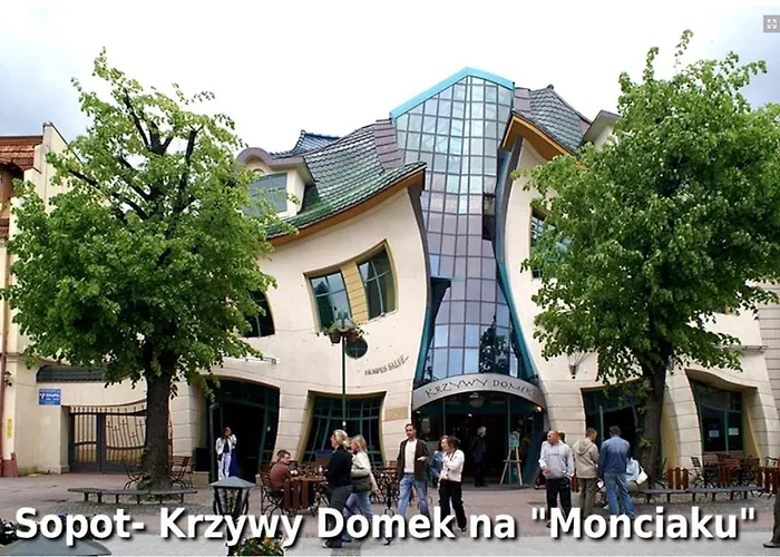 Faltom 26 Yacht Park Z Tarasem アパート *