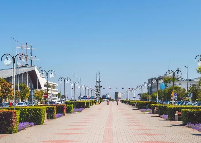 Faltom 26 Yacht Park Z Tarasem *