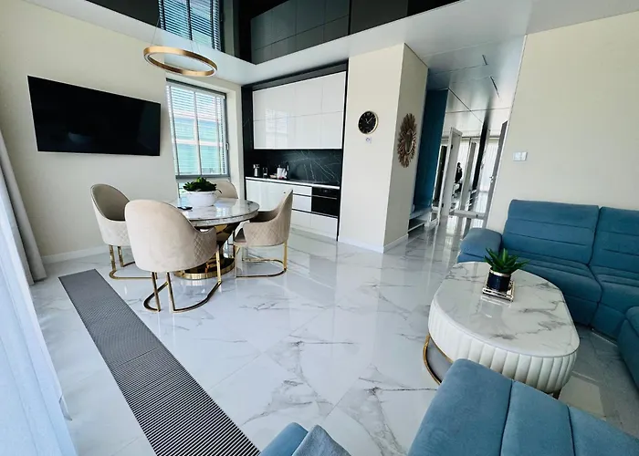 Faltom 26 Yacht Park Z Tarasem