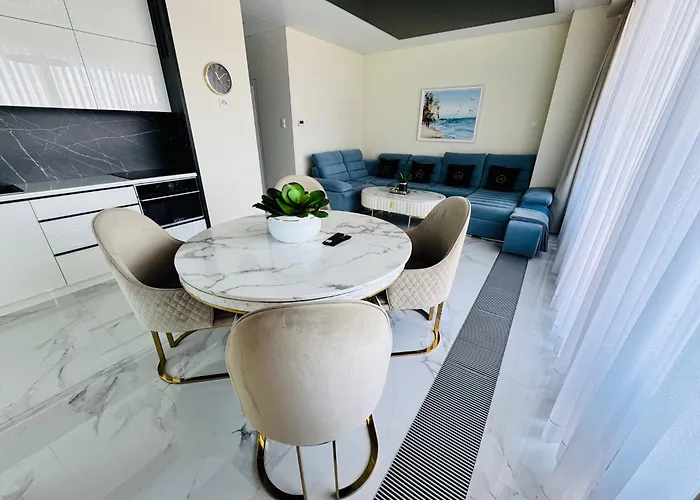 Faltom 26 Yacht Park Z Tarasem Apartman